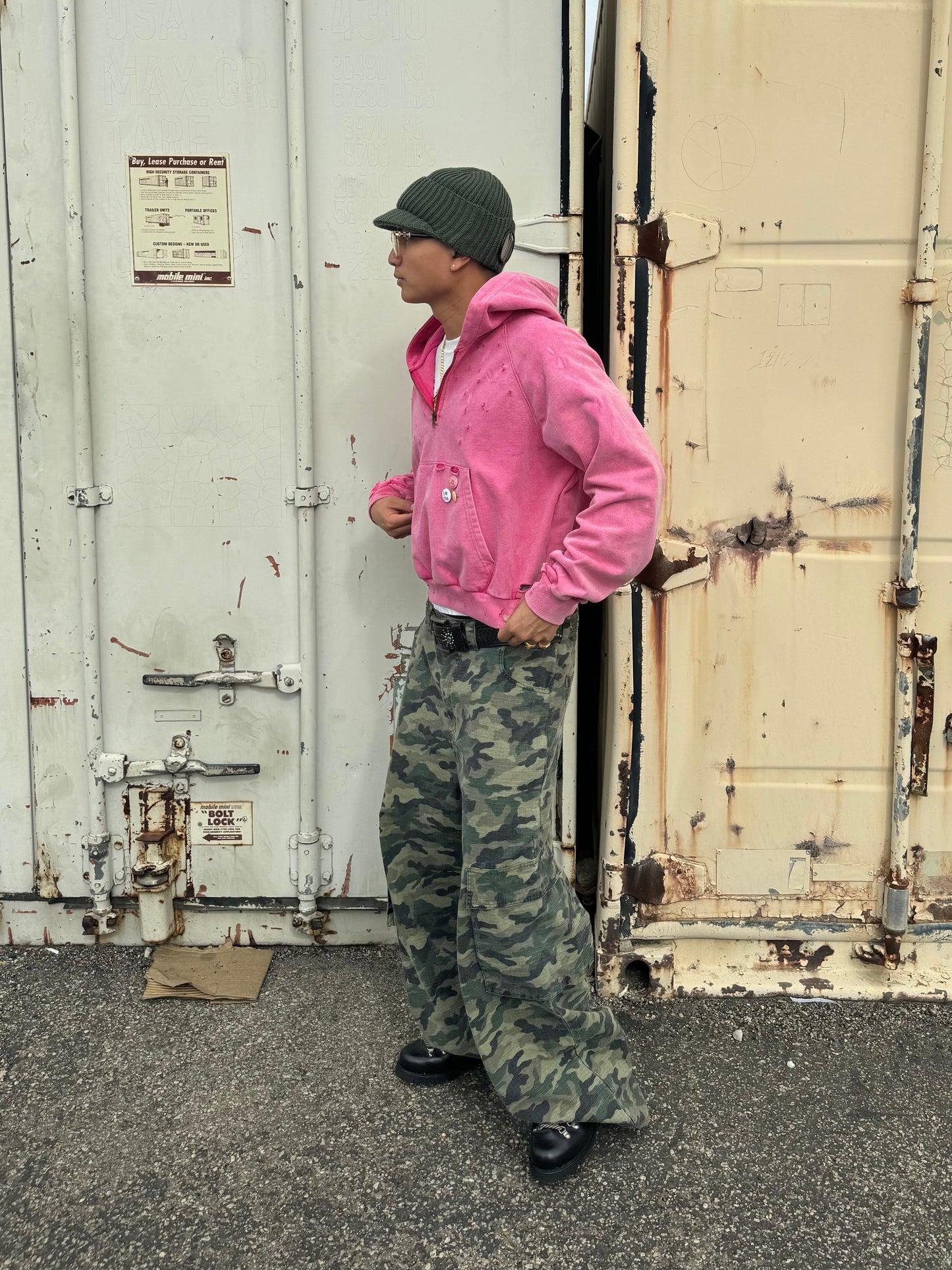 Thrashed Quarter Zip Hoodie - Pink